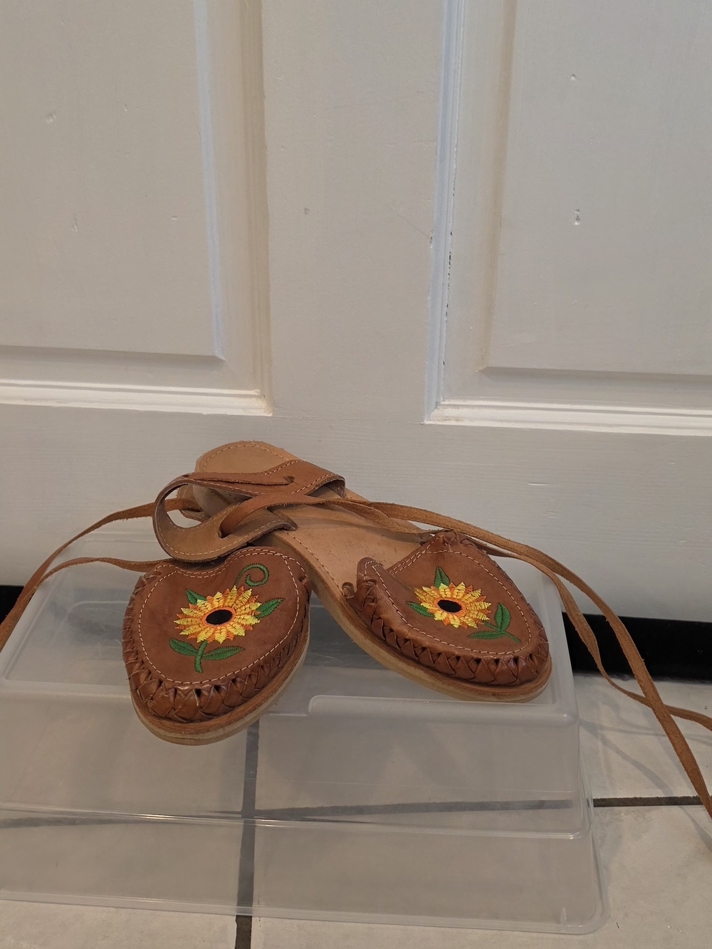 Brown Leather Sunflower Embroidered Sandals - Picture 4 of 4